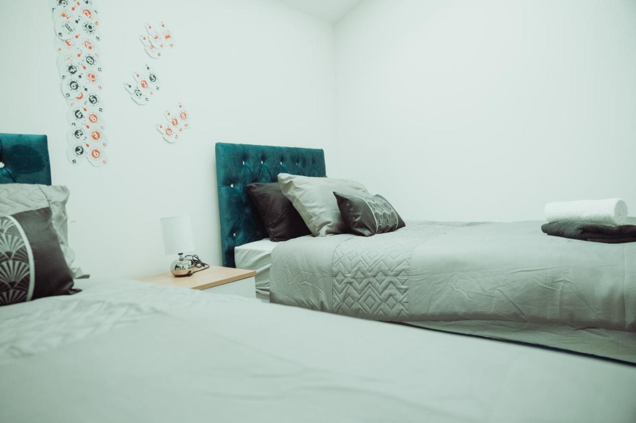 Bv Rare 3 Bedrooms At Conditioning House Bradford Perfect For Contractors Apartment