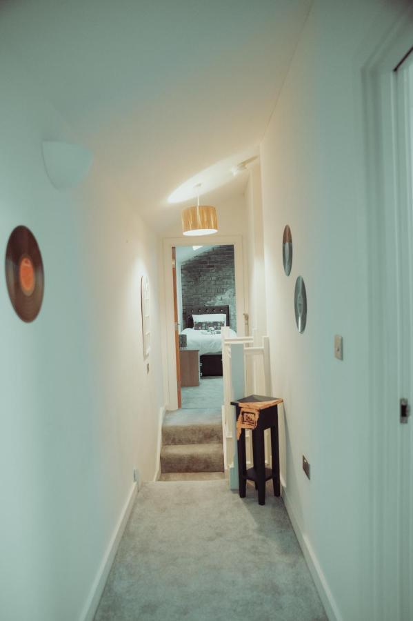 Bv Rare 3 Bedrooms At Conditioning House Bradford Perfect For Contractors Apartment *