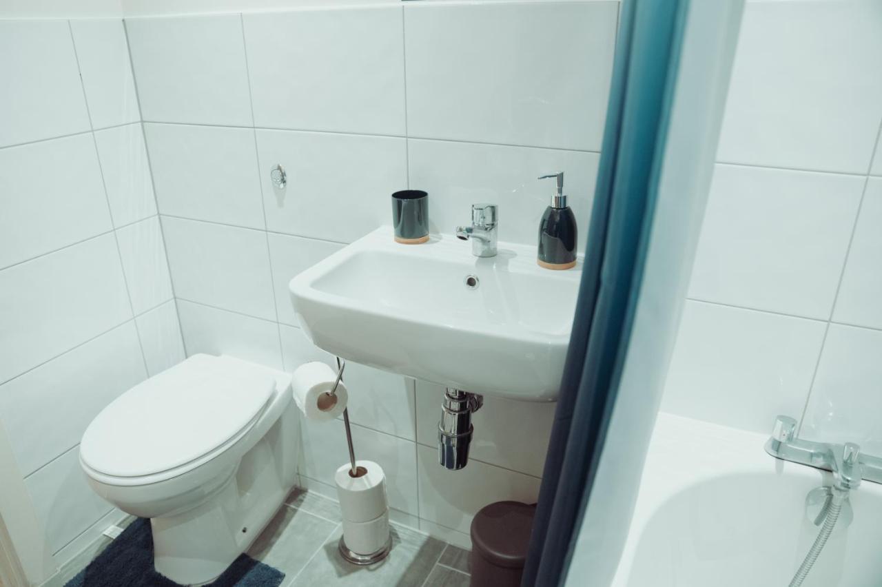 Bv Rare 3 Bedrooms At Conditioning House Bradford Perfect For Contractors * Bradford (West Yorkshire)